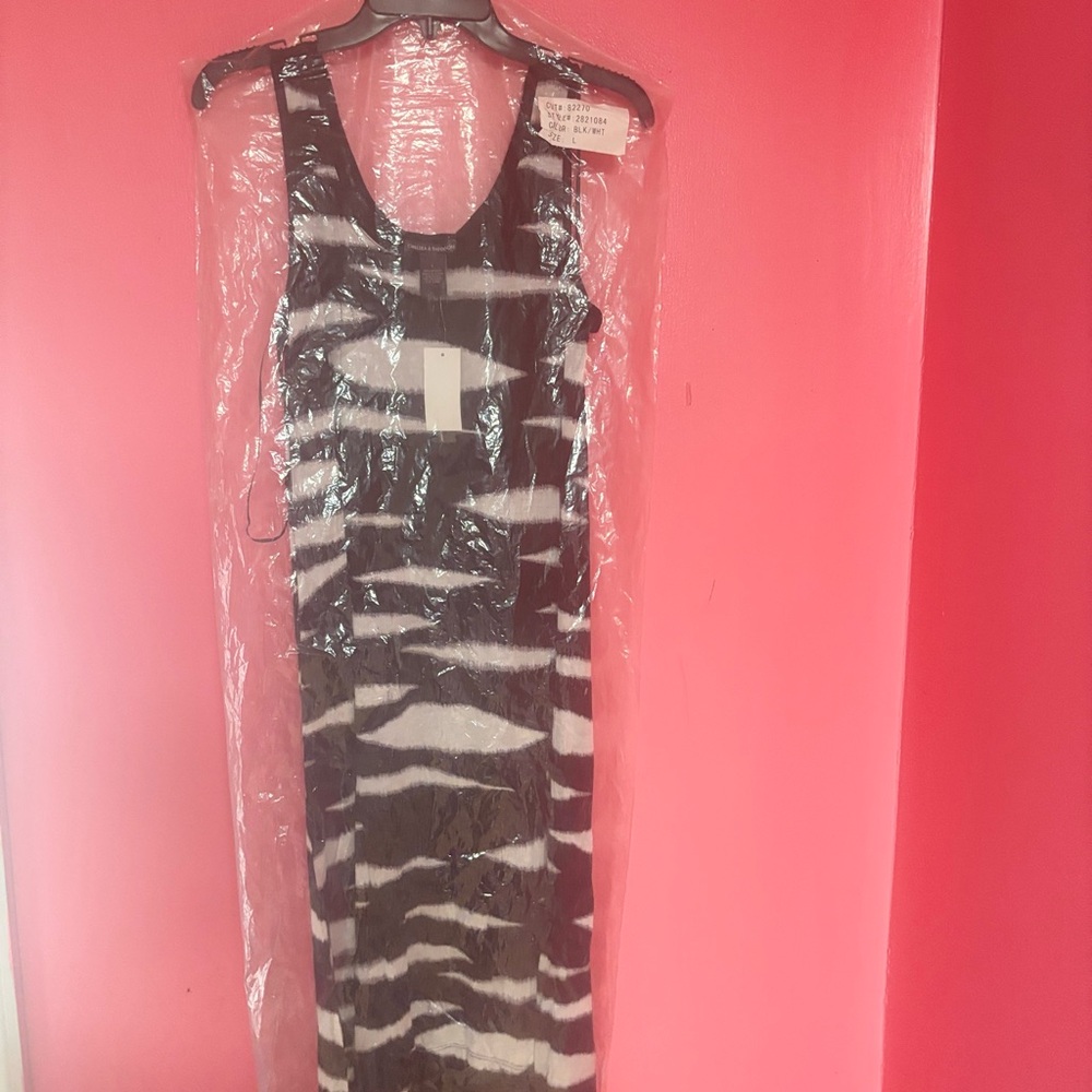 Sea Black and White Patterned Dress